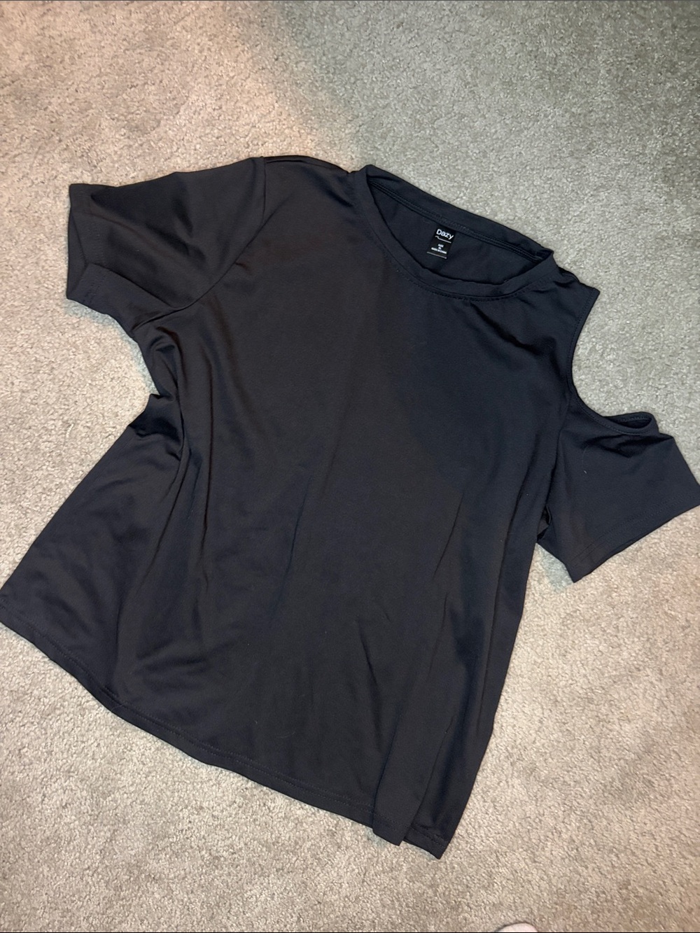 NWOT Dazy Black Cold-Shoulder Short Sleeve Tee